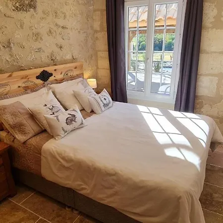 Dom Peyreton Prestige Cottages Set In A Charming Wine Property Villegouge Exterior foto