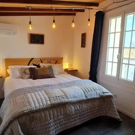 Dom Peyreton Prestige Cottages Set In A Charming Wine Property Villegouge Exterior foto